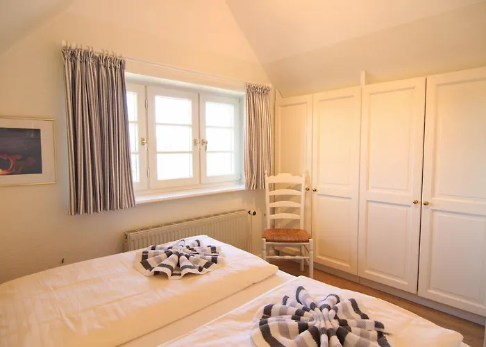 Apartman Christine - *